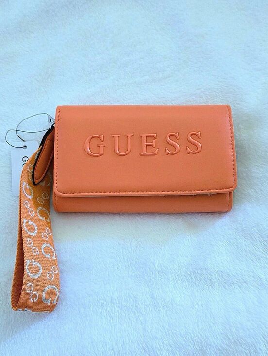 Guess Handbags - Guess❓️ "Finnian" Wristlet - NWT